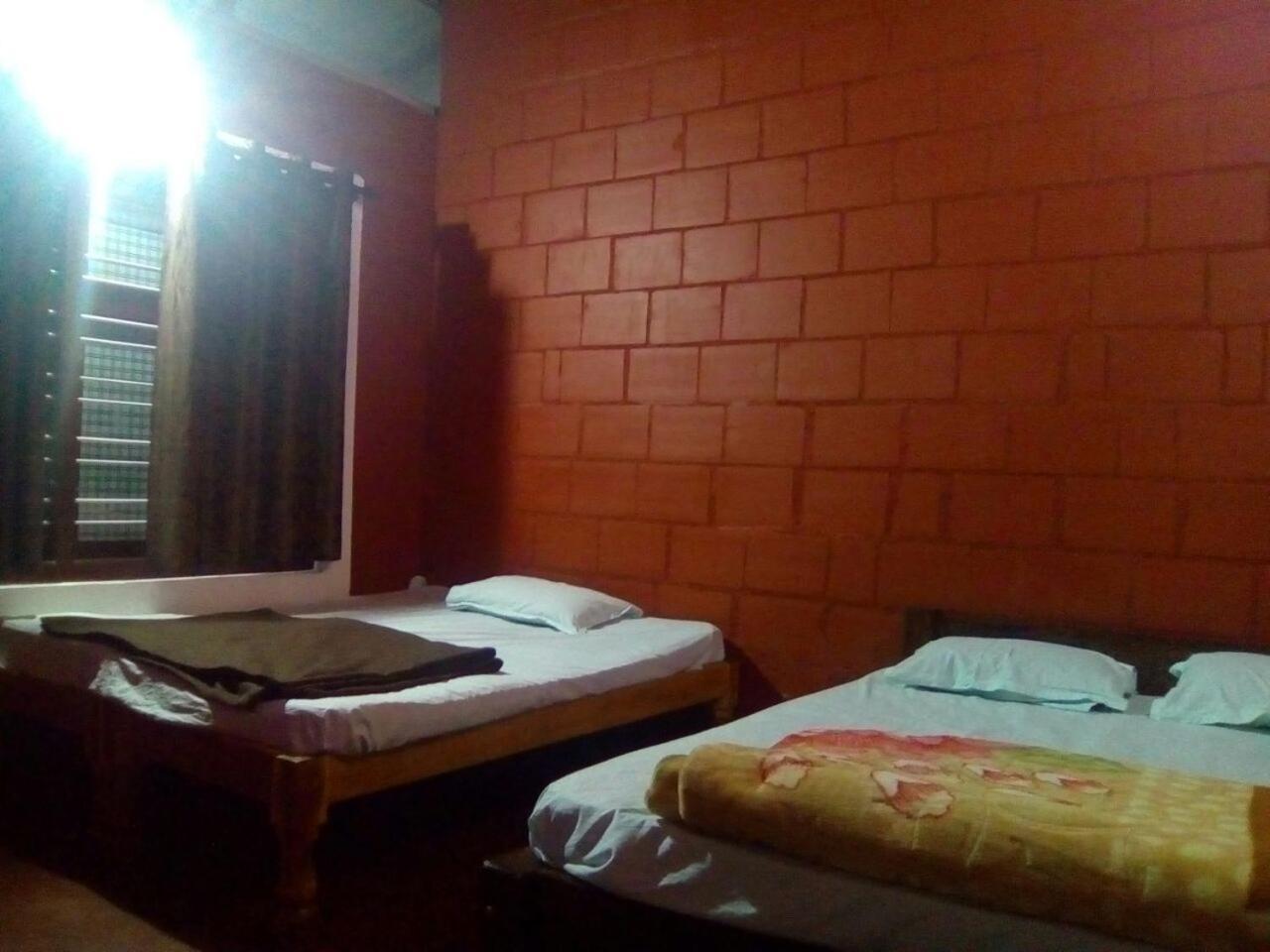 Athena Homestay Somvarpet ภายนอก รูปภาพ